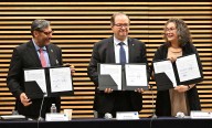 Ayudar a cambiar estructuras sociales que perpetúan desigualdad: Lomelí