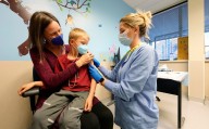 U.S. pediatrician group disagrees with Trump administration’s COVID shot policy for kids