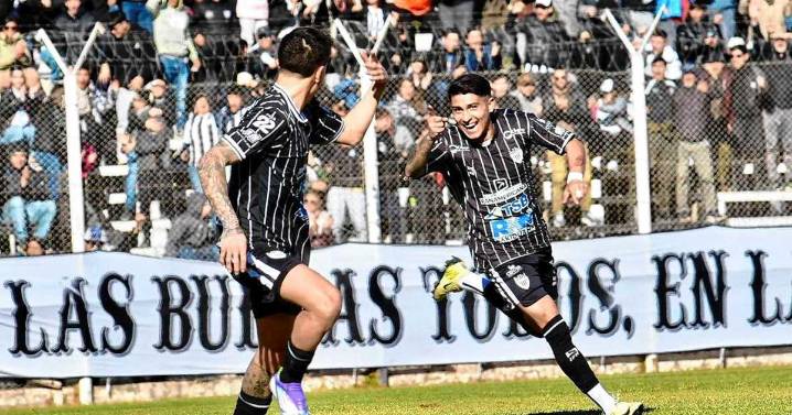 Leandro Vella y dos golazos inolvidables en Cipolletti: «Me quedaron justo para pegarle»