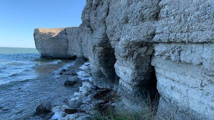 1.4 Million Manitobans Show Up at Steep Rock All at Once