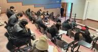De las aulas al volante: Estudiantes universitarios rindieron el examen teórico para su primera licencia