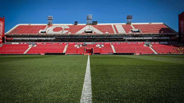 El gobierno bonaerense confirmó que Independiente tiene el estadio clausurado por los incidentes ante Universidad de Chile