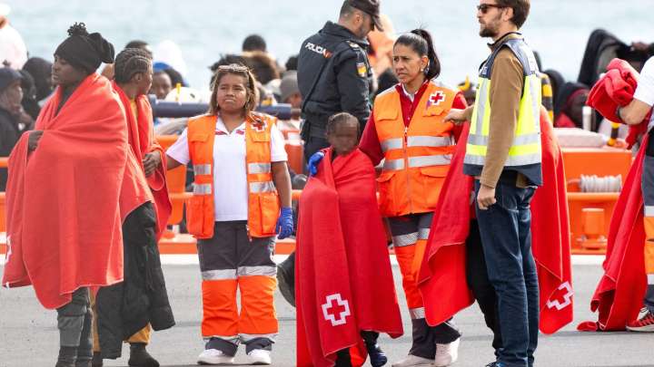 Siete menores solicitantes de asilo en el cuarto traslado desde Canarias