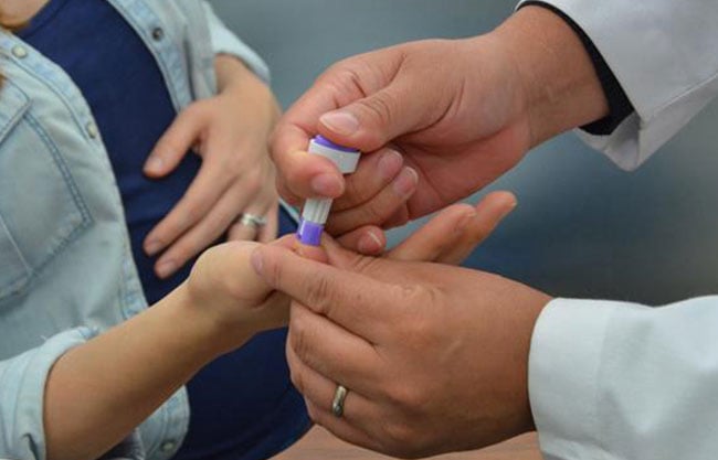 Brinda IMSS Coahuila pruebas rápidas para detección de VIH gratuitas para población general