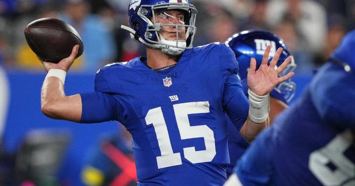 Tommy DeVito joining Patriots after being waived by the Giants