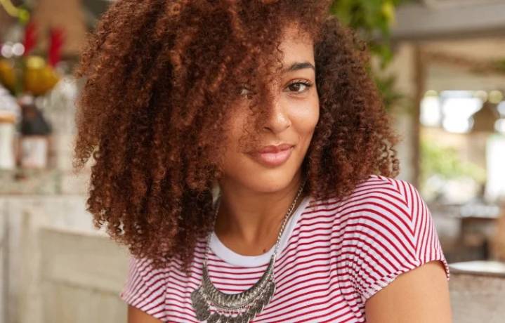 Con más de 4,7 millones de colombianos de cabello rizado, crece la demanda de productos y tendencias para el cuidado de los crespos
