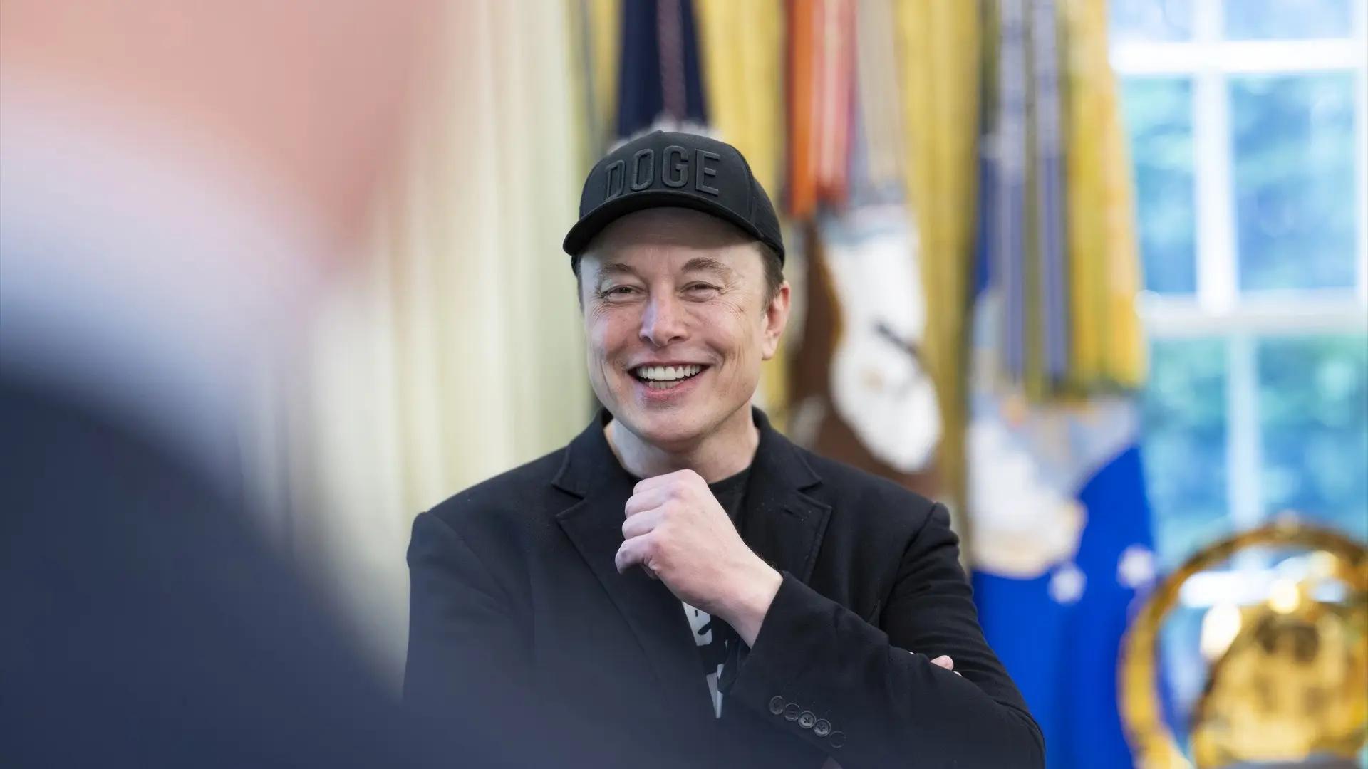 Tesla adjudica a Musk más de 25.000 millones de euros en acciones