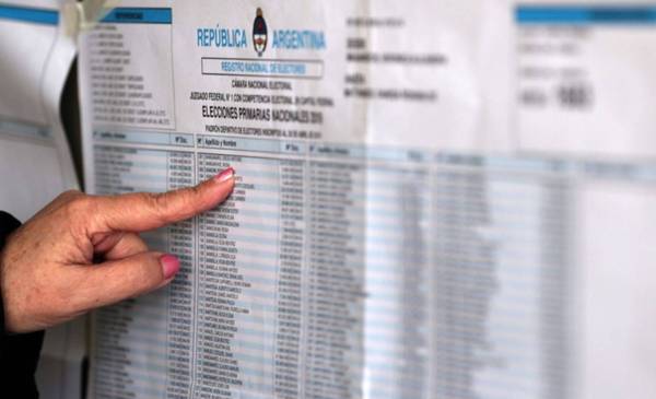Polémica por los padrones: la Junta Electoral aprobó un "plan alternativo" en el principal distrito bonaerense