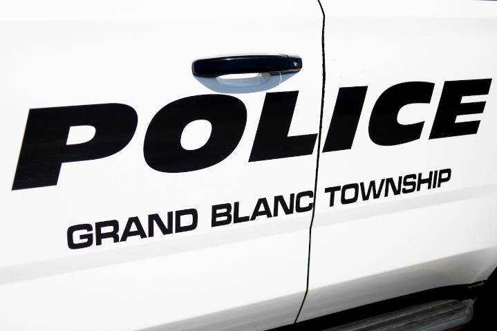 Man arrested after 100 mph motorcycle chase in Grand Blanc Township