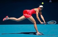 Maria Sharapova and Bryan Brothers enter tennis hall, with surprise appearance by Serena Williams