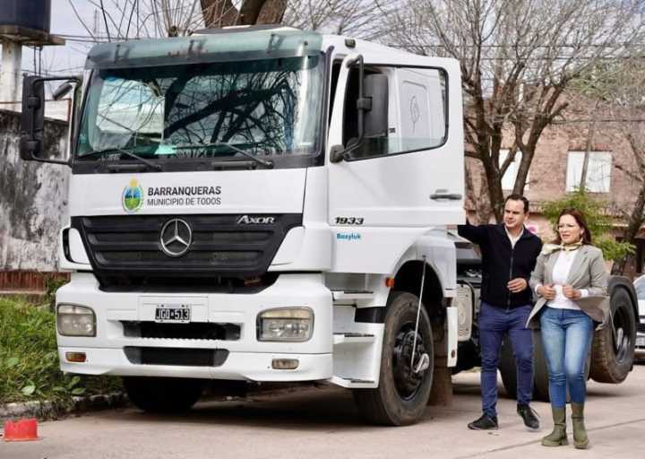 La Municipalidad de Barranqueras adquirió un nuevo camión para incorporar a su flota