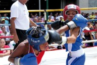 Ivanna Morán y Gilder Román sobresalieron en el Boxeo de Calle celebrado en El Cementerio