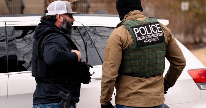 Kehoe weighs tapping Missouri National Guard to help ICE