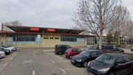 Incendio junto al parking de Cercanías de La Serna, en Fuenlabrada