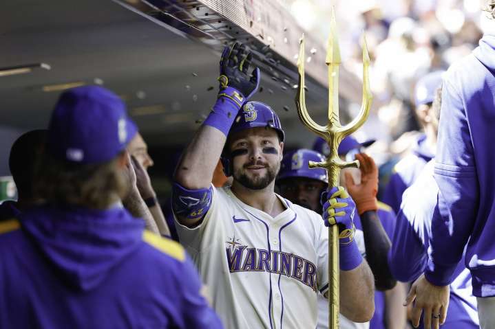 Mariners rough up Rays’ Houser to win seventh straight