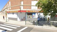 Una mujer se refugia "aterrada" en un estanco de Zaragoza tras la paliza de su pareja