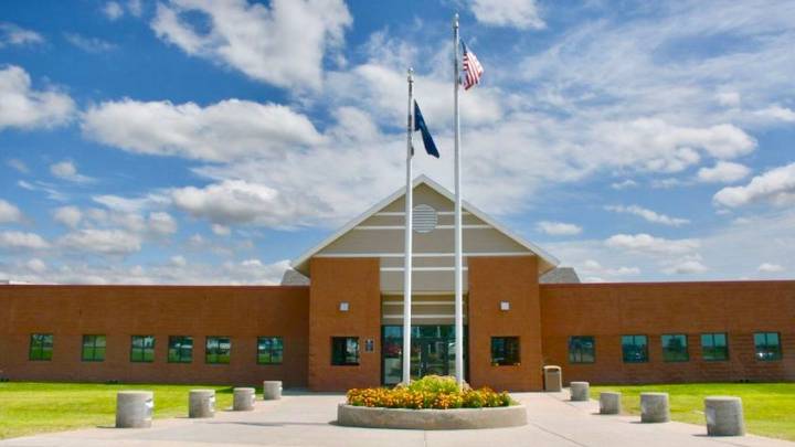 Nebraska anuncia centro de detención para inmigrantes en McCook en medio de plan nacional de expansión