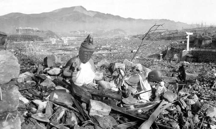 80 años del bombardeo atómico a Nagasaki; memoria, lluvia y llamados por la paz