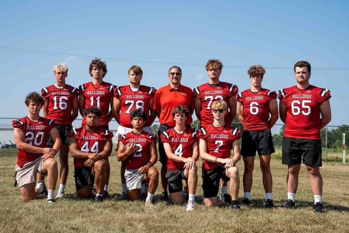 Kalamazoo-area football highlights: Junior QB dazzles, leads Vicksburg to statement win