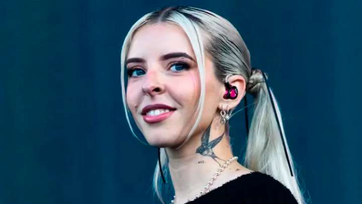 Young Miko es criticada por ignorar a fans en aeropuerto de Tijuana