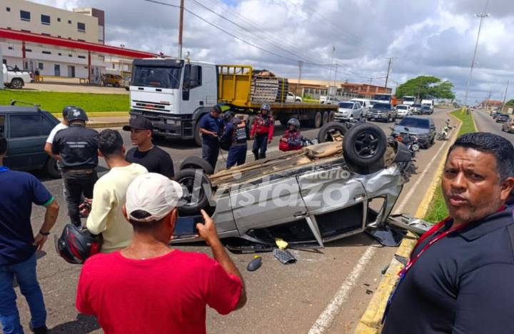 Involucrados en accidente del semáforo de San Remo se negaron a ser trasladados a un centro asistencial