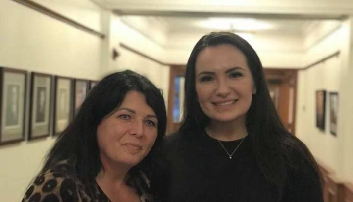 Mother-daughter team opening Mount Prospect art studio