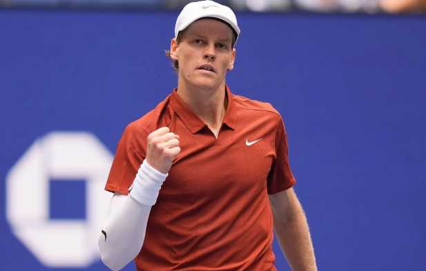 Jannik Sinner avanza a la tercera ronda del US Open