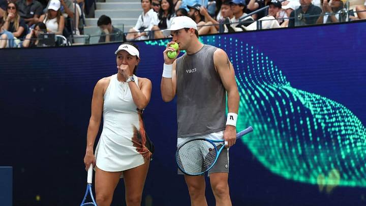 Everything that happened on day one of the U.S. Open mixed doubles tournament