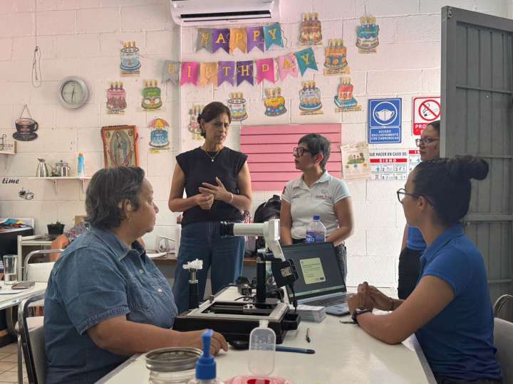 Paty Ulate celebra a las y los abuelos con cercanía y acciones de bienestar
