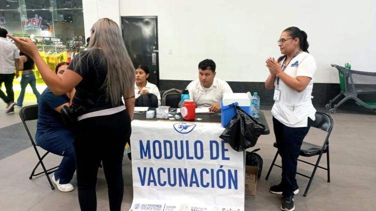 Vacunarán vs sarampión en centros comerciales; aquí lista
