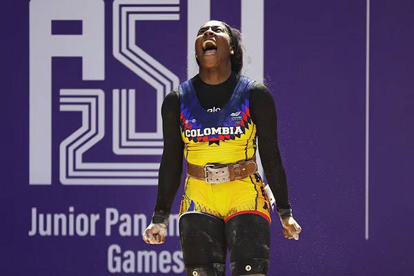 Deportistas colombianos protestan contra recorte del presupuesto del gobierno