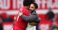 Se salva Amorim con penalti y logra la victoria el Manchester United
