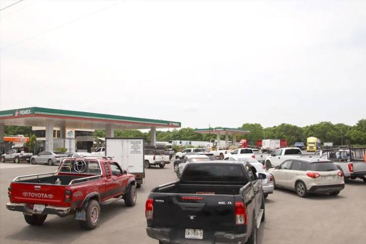 Protesta de jubilados de Pemex provoca escasez de combustible en el sur de México