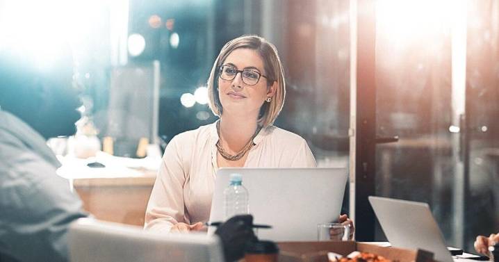 How to sell to VPs of marketing: A data‑backed playbook for capturing marketing mindshare