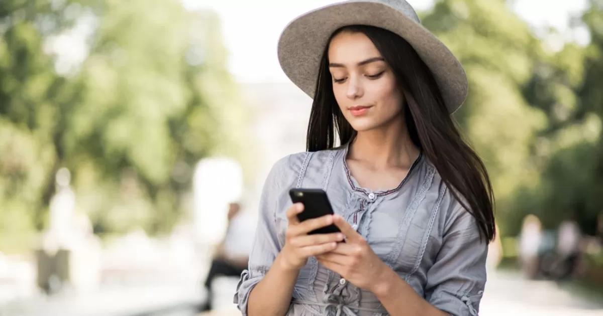 ¿Cómo puedo activar la función de antirrobo en mi dispositivo Android?