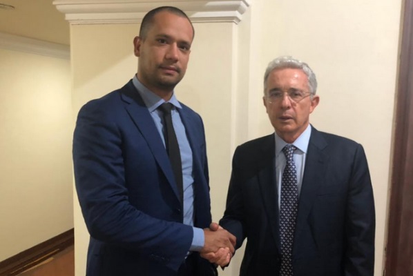 Colombia: Condenan a abogado que representó a Álvaro Uribe Vélez por soborno en actuación penal