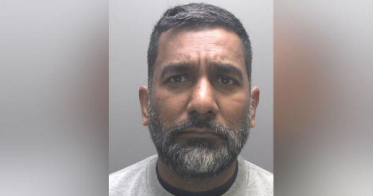 London conman should have been deported 15 years ago - he fleeced £8.5m and bought 5 Aston Martins