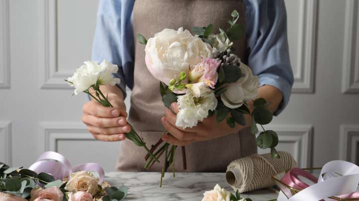DIY A Stunning Home Accent Piece For Any Season Using A Dollar Tree Crafting Essential