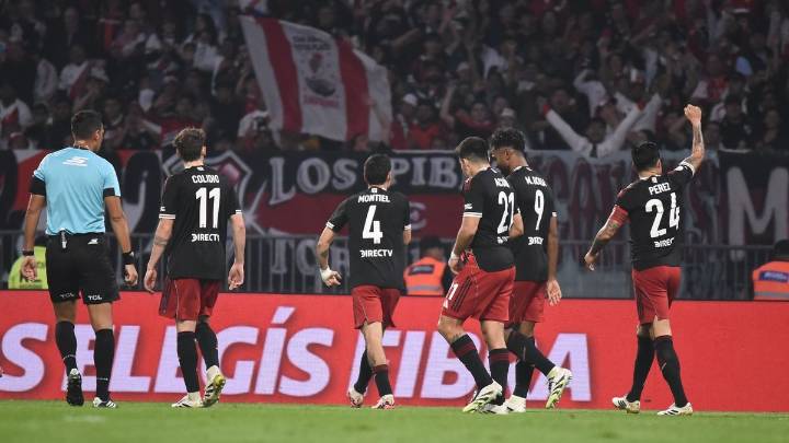 River goleó a San Martín de Tucumán y alcanzó los octavos de final