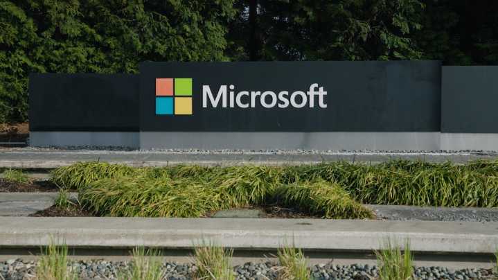 7 arrested after occupying executive office on Microsoft's Redmond campus