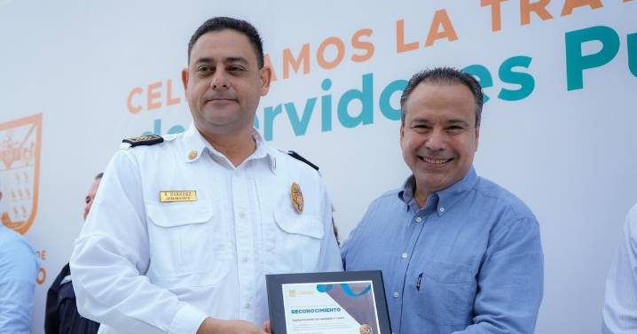 Reconoce Astiazarán trayectoria de servidores públicos de Hermosillo