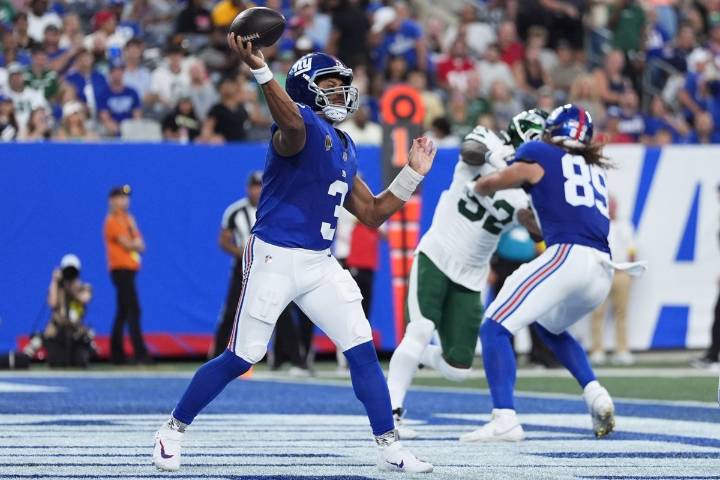 Giants aim to be more competitive after revamping at QB following 3