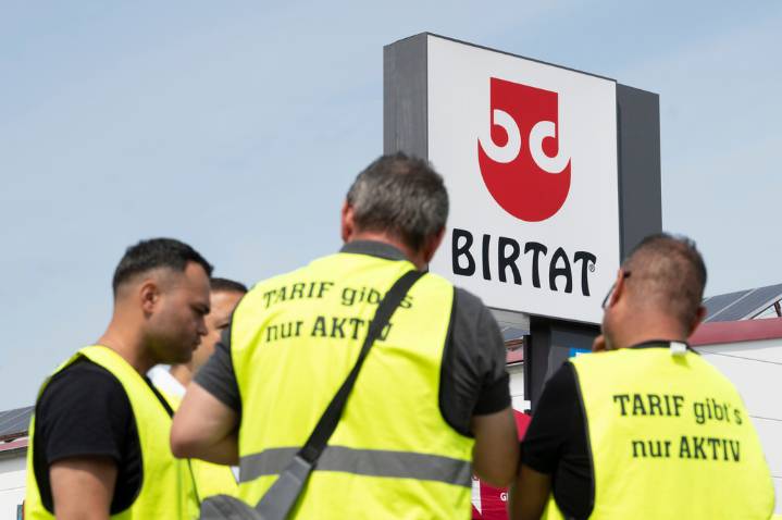 Germans worry their beloved kebab may get more pricy or even scarce because of factory strike