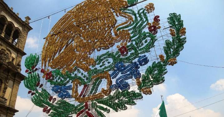 Zócalo se viste de tricolor: será el primer Grito encabezado por una presidenta