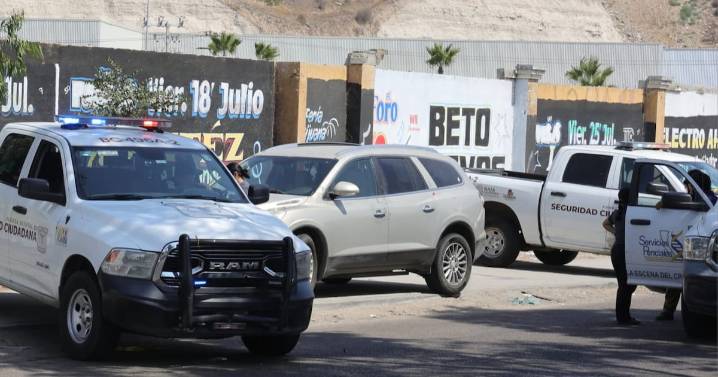 Localizan auto que abandonó tres cadáveres en la Vía Rápida