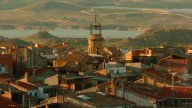 El pueblo de Zaragoza que salvó la Corona de Aragón y presume de tener un mar para pescar siluros gigantes