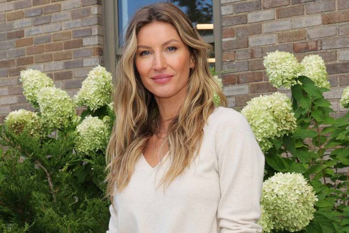 Gisele Bündchen Carried This $285 Naghedi Tote Bag Multiple Times