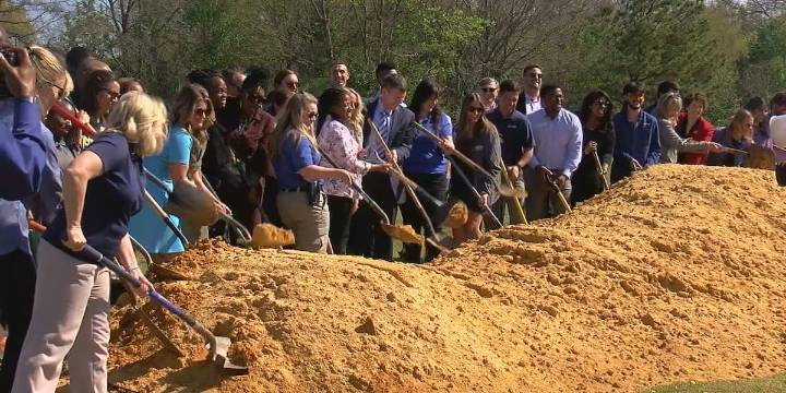Leadership Tuscaloosa, Tuscaloosa City Schools unveil new basketball court