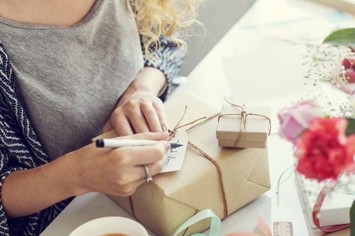 Mom Excludes Partner’s Name from Son’s Birthday Gifts