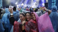 El Galicia Fest cala hondo en Vigo bajo un mar de paraguas
